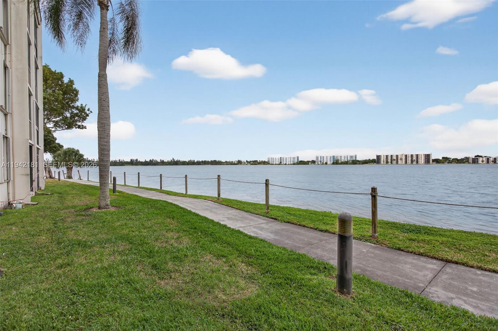 104 2 / 2 920 sq. ft. $ 2026-01-09 0 Photo