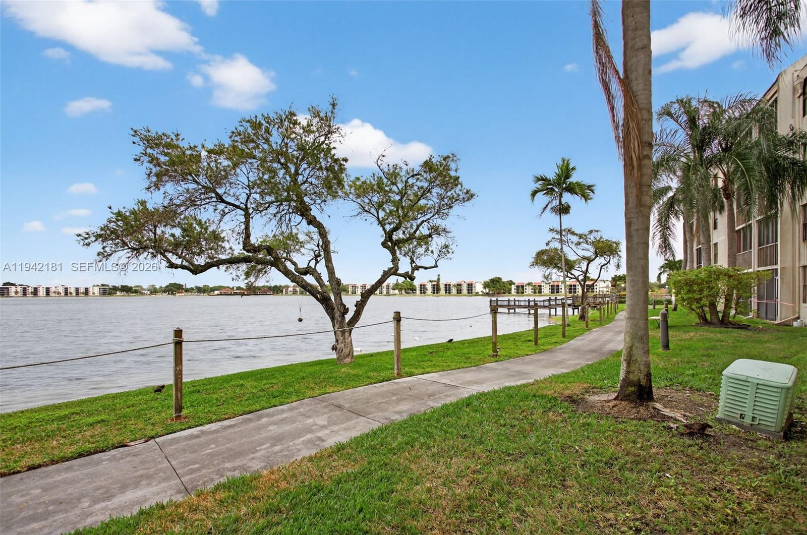 104 2 / 2 920 sq. ft. $ 2026-01-09 0 Photo