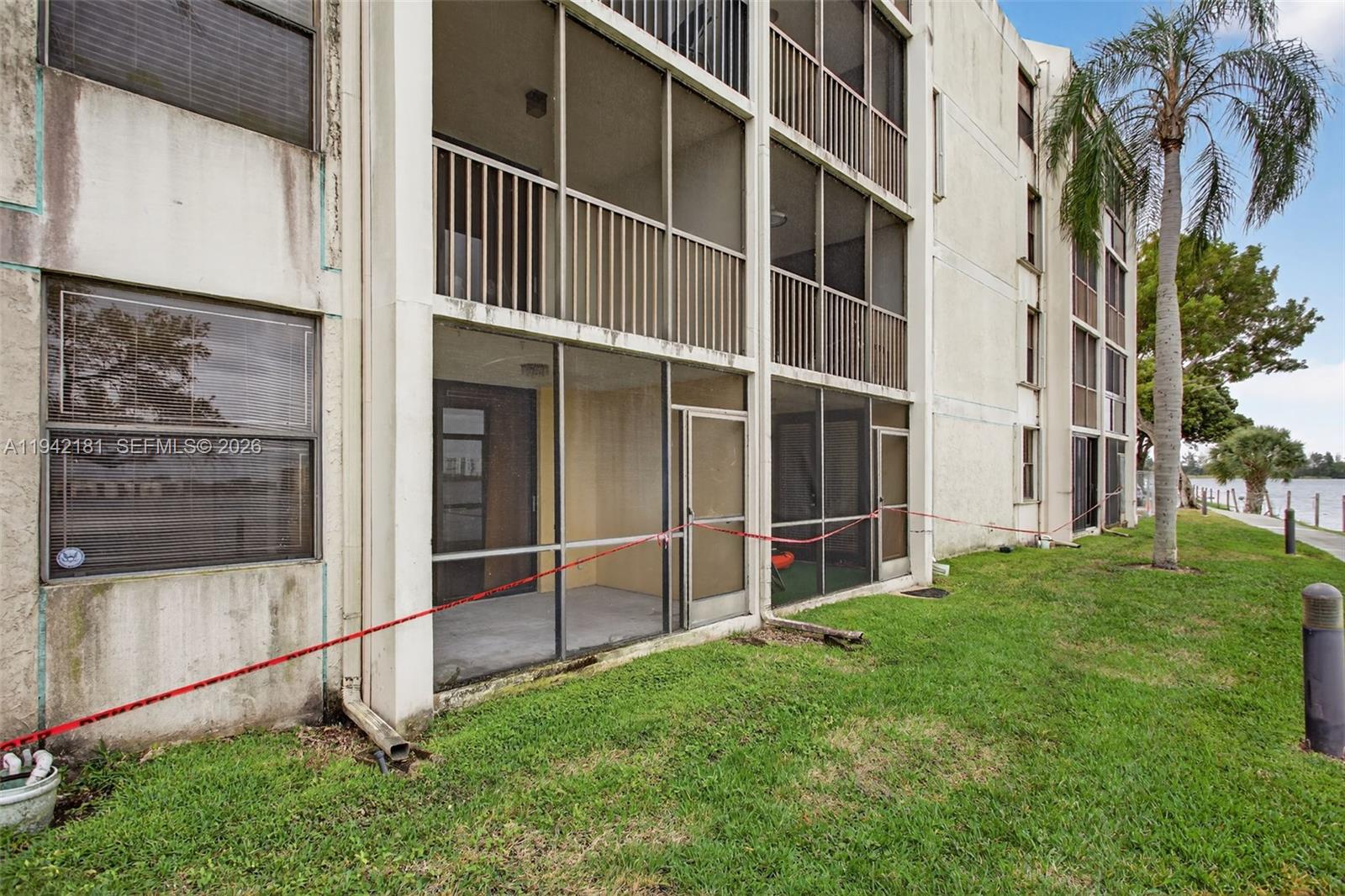 104 2 / 2 920 sq. ft. $ 2026-01-09 0 Photo