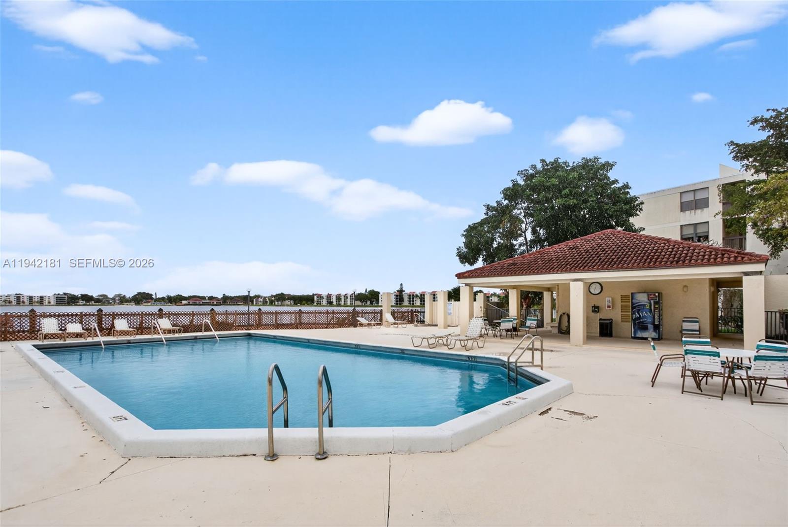 104 2 / 2 920 sq. ft. $ 2026-01-09 0 Photo