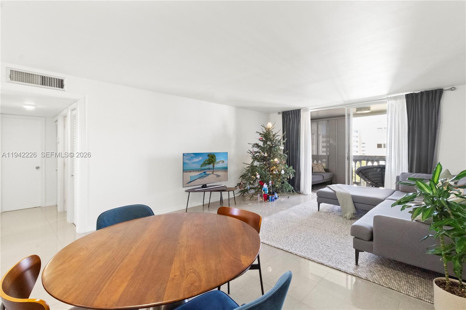 Photo of 301 14th Ave  #601, Hallandale Beach, Florida, 33009 - 