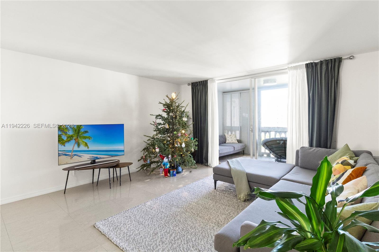 Photo of 301 14th Ave  #601, Hallandale Beach, Florida, 33009 - 