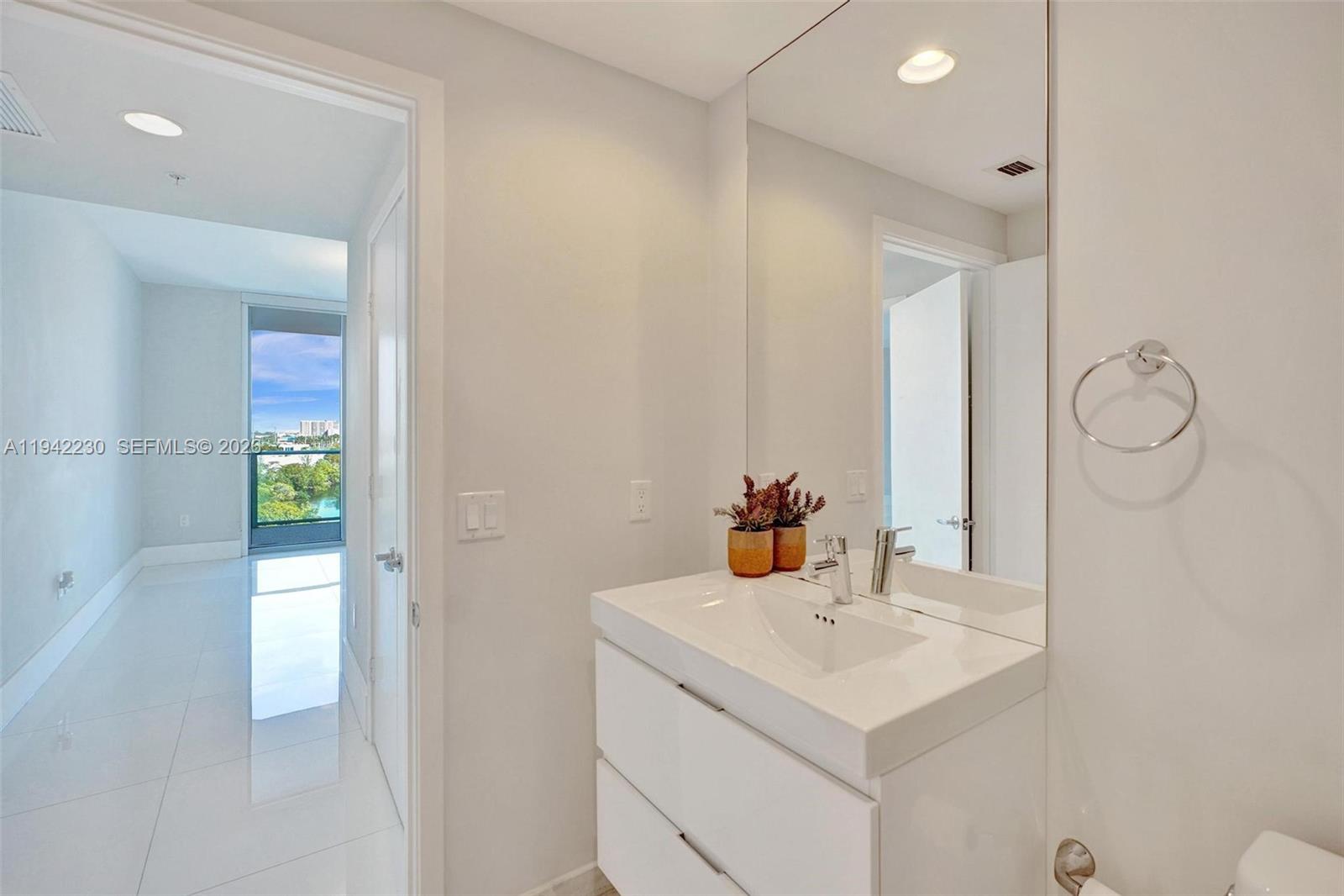 Photo of 17301 Biscayne Blvd  #708, North Miami Beach, Florida, 33160 - 