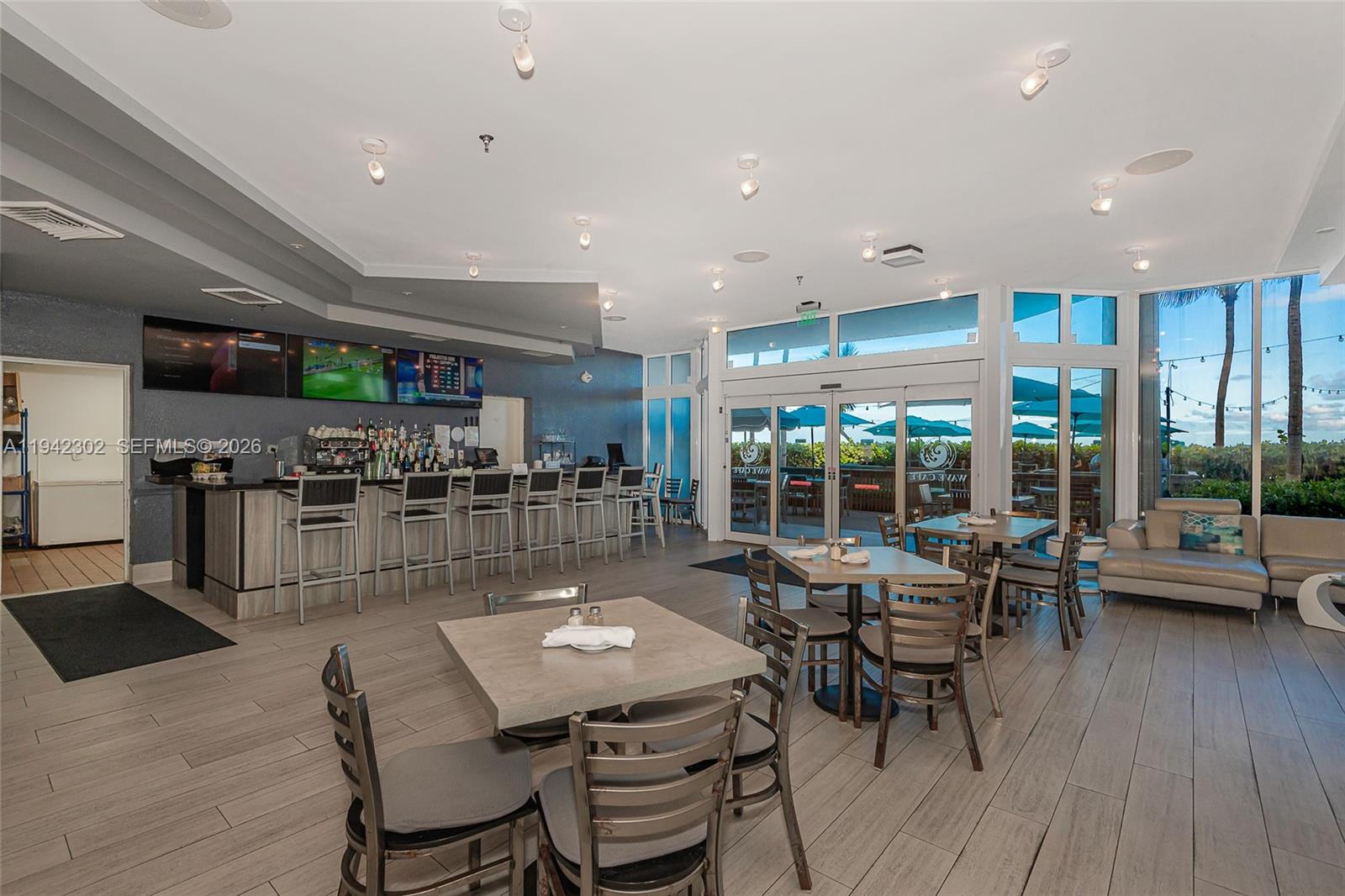 Photo of 16445 Collins Ave  #321, Sunny Isles Beach, Florida, 33160 - Two restaurants