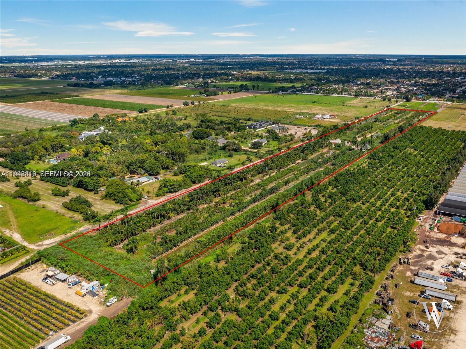   /   кв.футов $ 2026-01-09 0 Фото