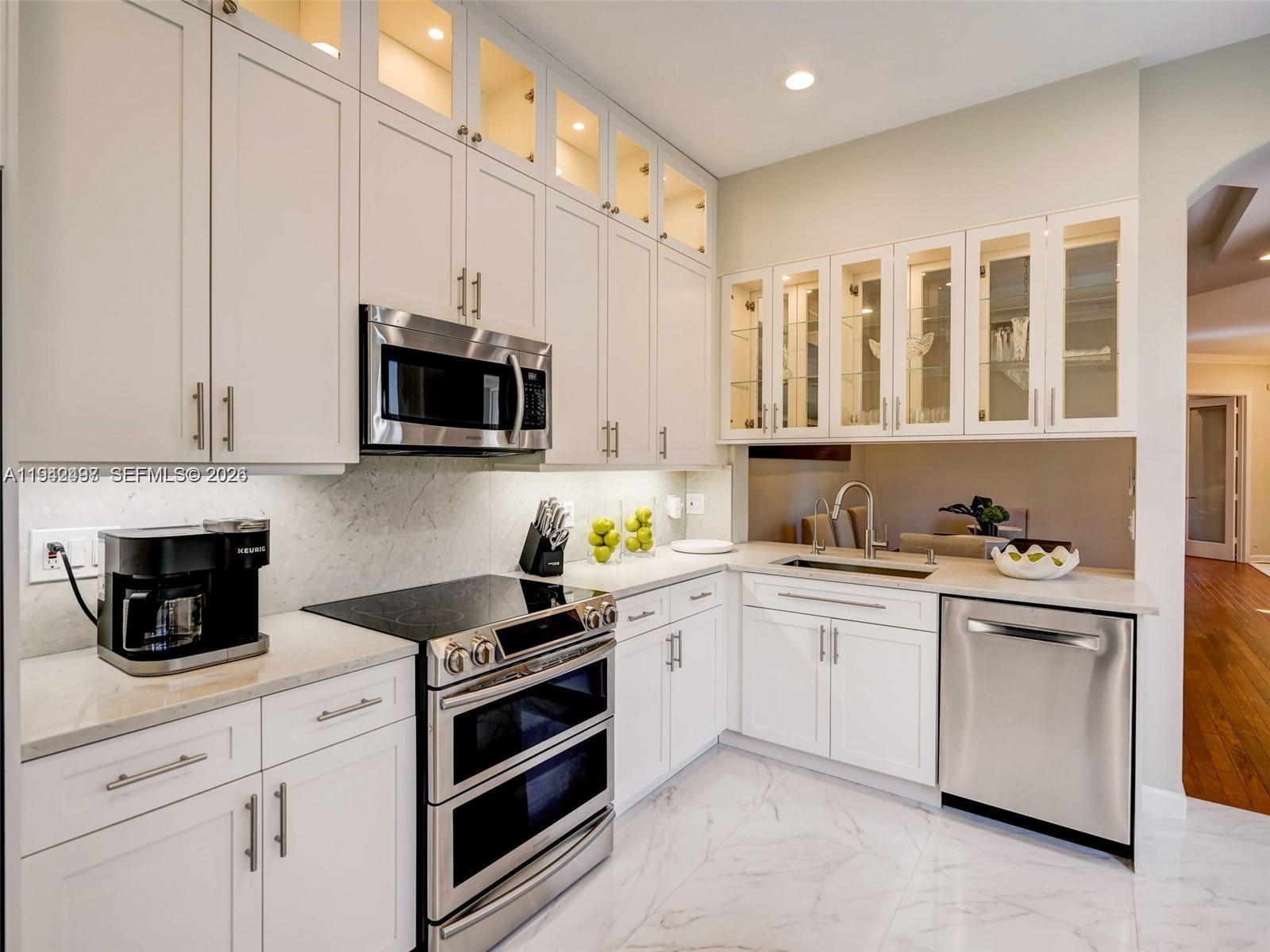 Photo of 963 Harbor Vw S  (963), Hollywood, Florida, 33019 - 