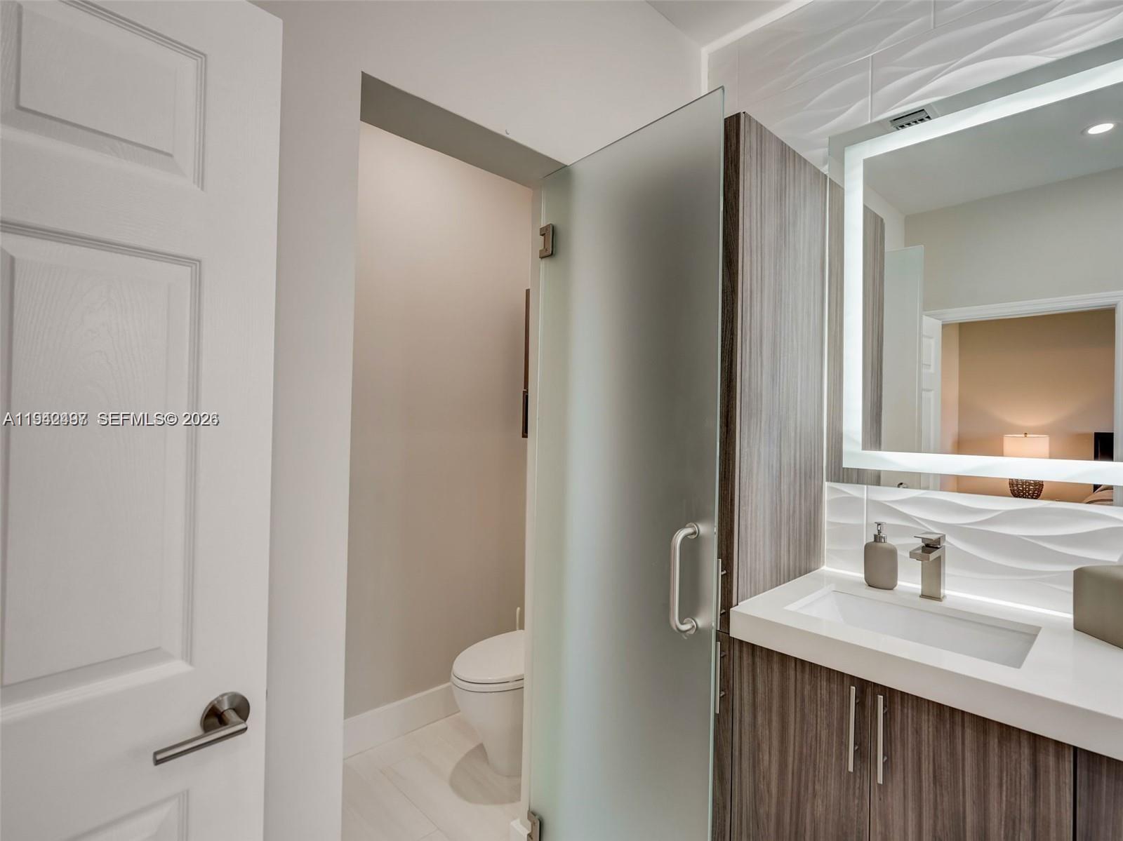 Photo of 963 Harbor Vw S  (963), Hollywood, Florida, 33019 - 