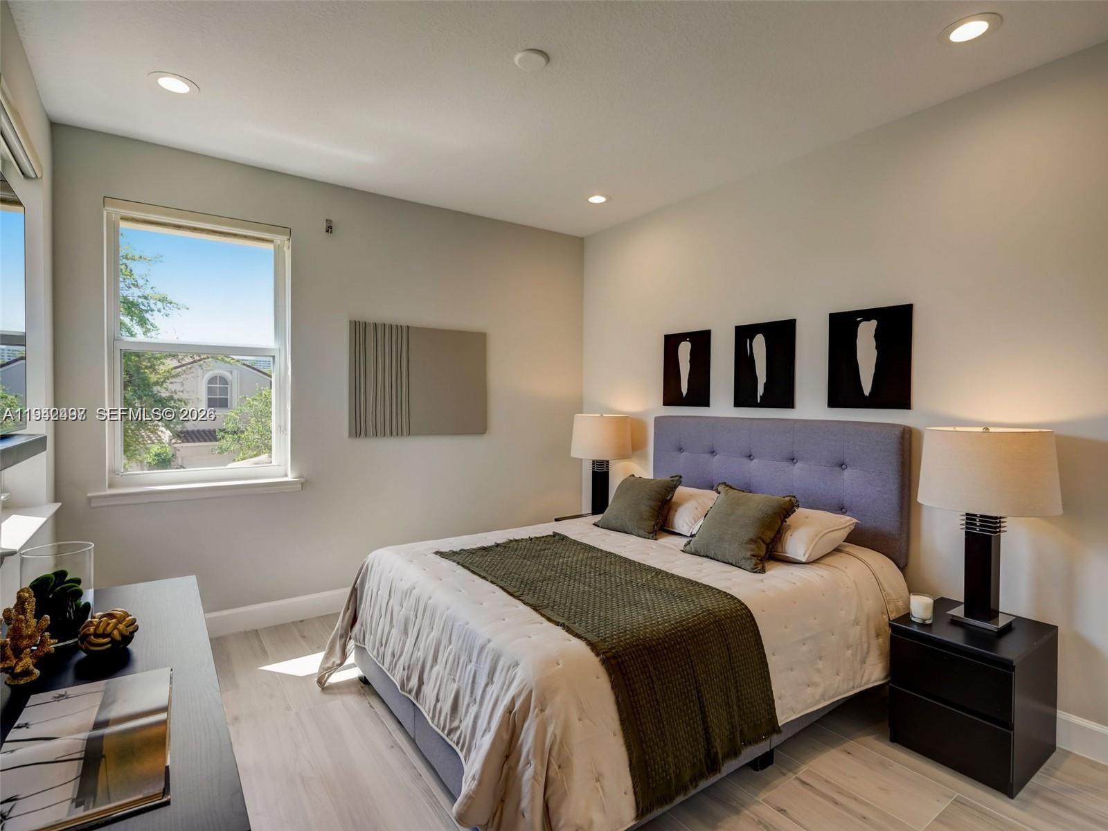 Photo of 963 Harbor Vw S  (963), Hollywood, Florida, 33019 - 