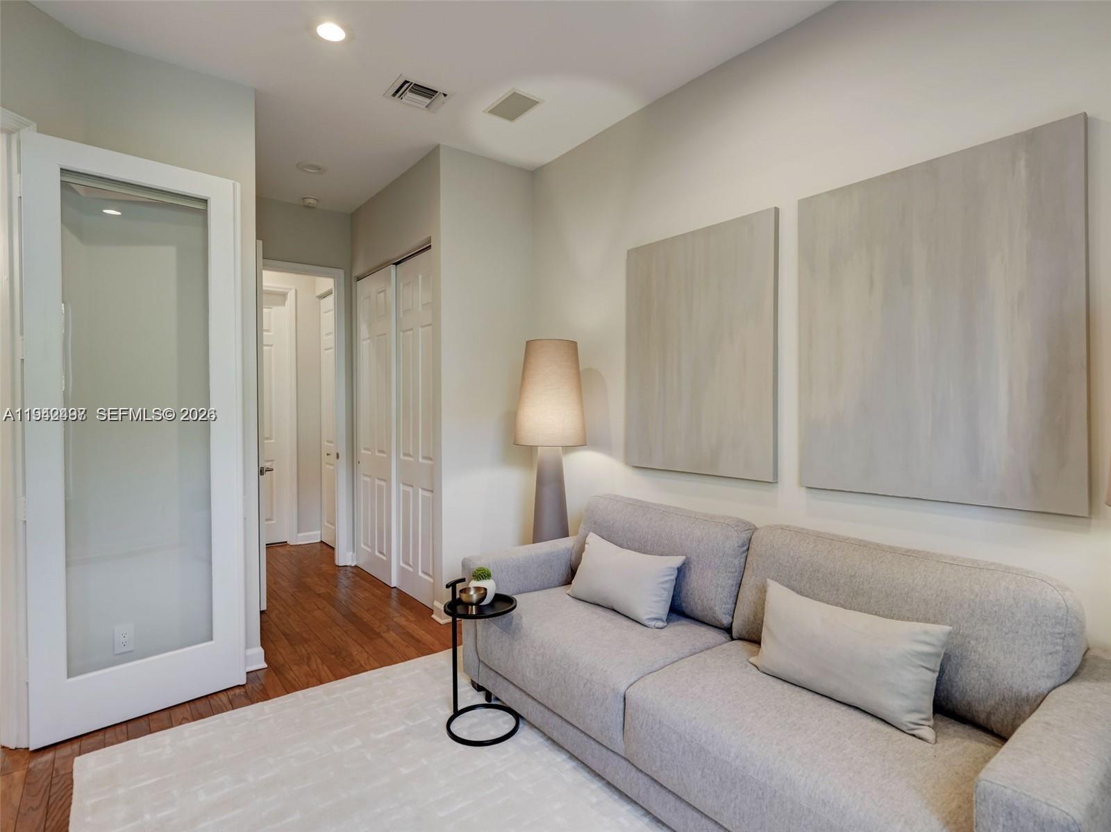 Photo of 963 Harbor Vw S  (963), Hollywood, Florida, 33019 - 