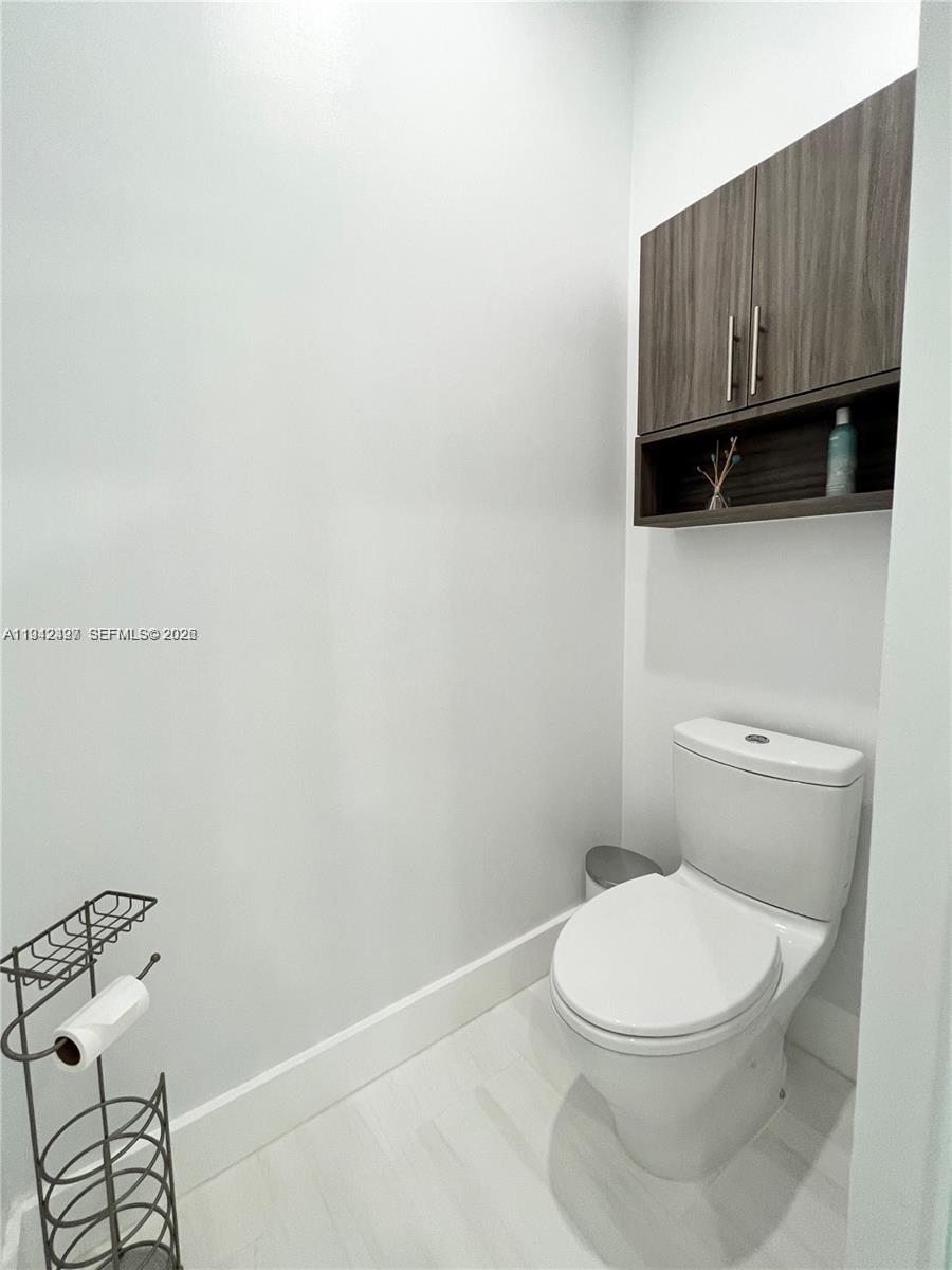 Photo of 963 Harbor Vw S  (963), Hollywood, Florida, 33019 - 