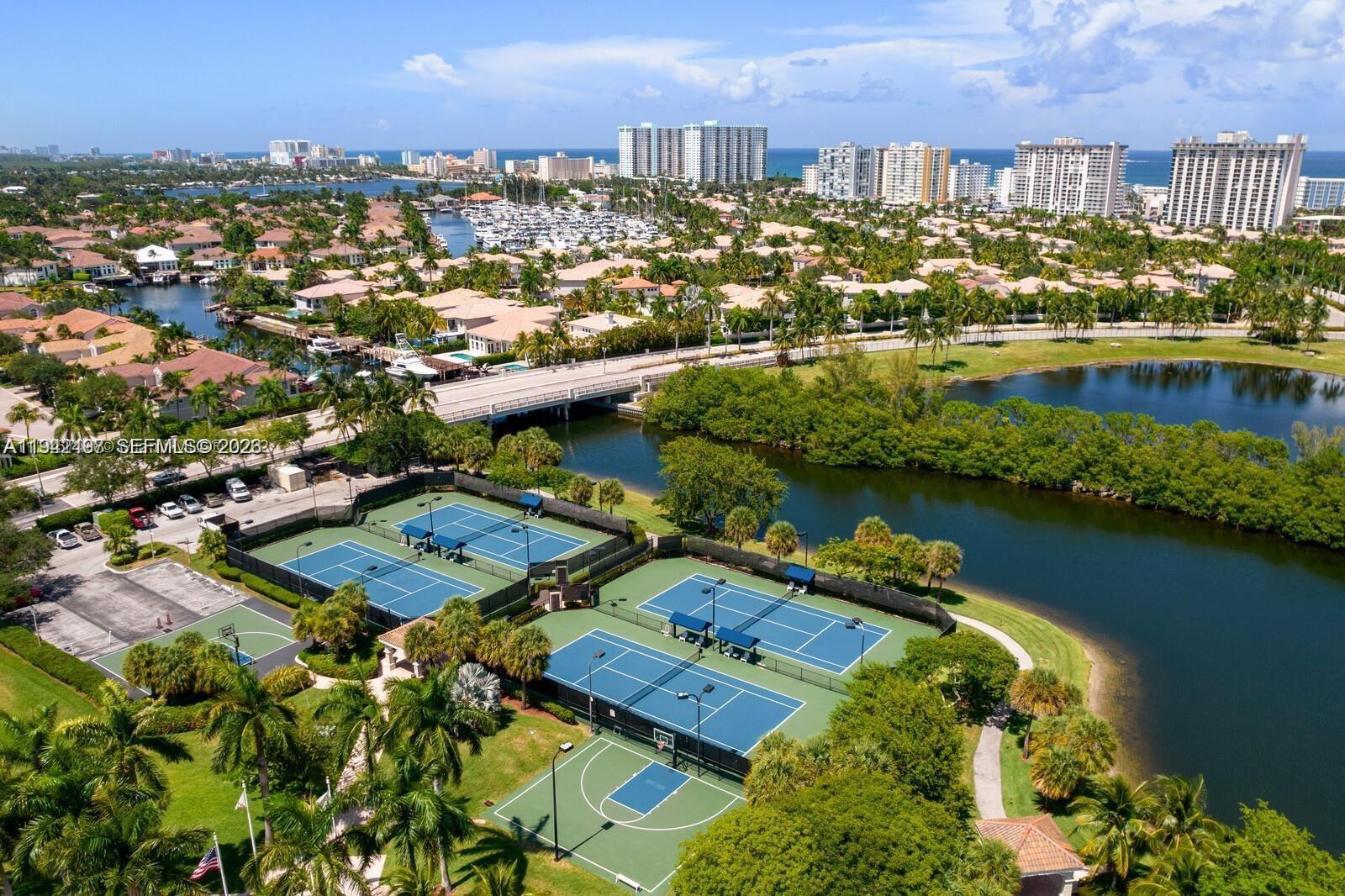 Photo of 963 Harbor Vw S  (963), Hollywood, Florida, 33019 - 