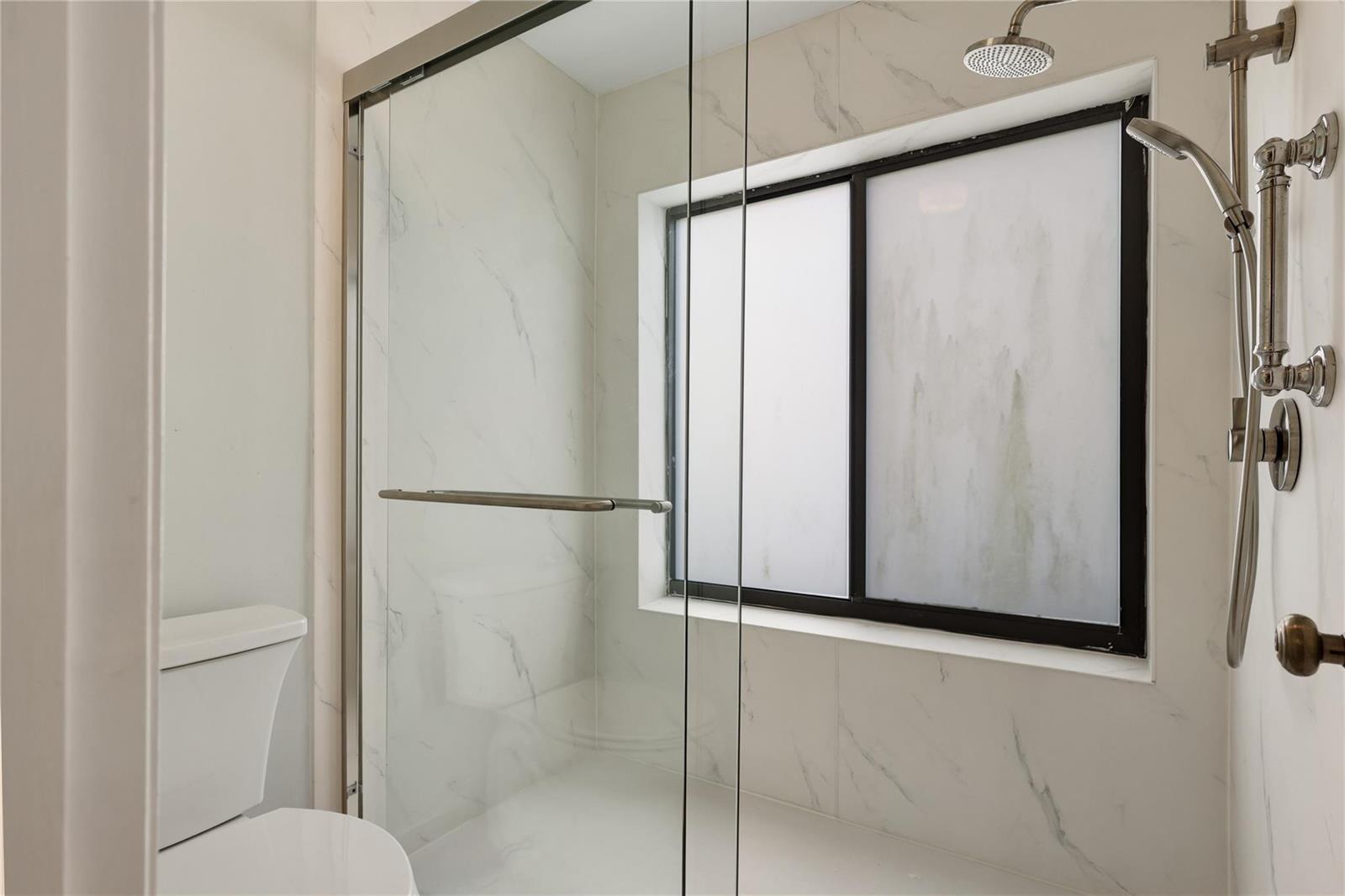 Ver detalles 5541 2 / 2 1534 sq. ft. $ 2026-06-04 0 foto