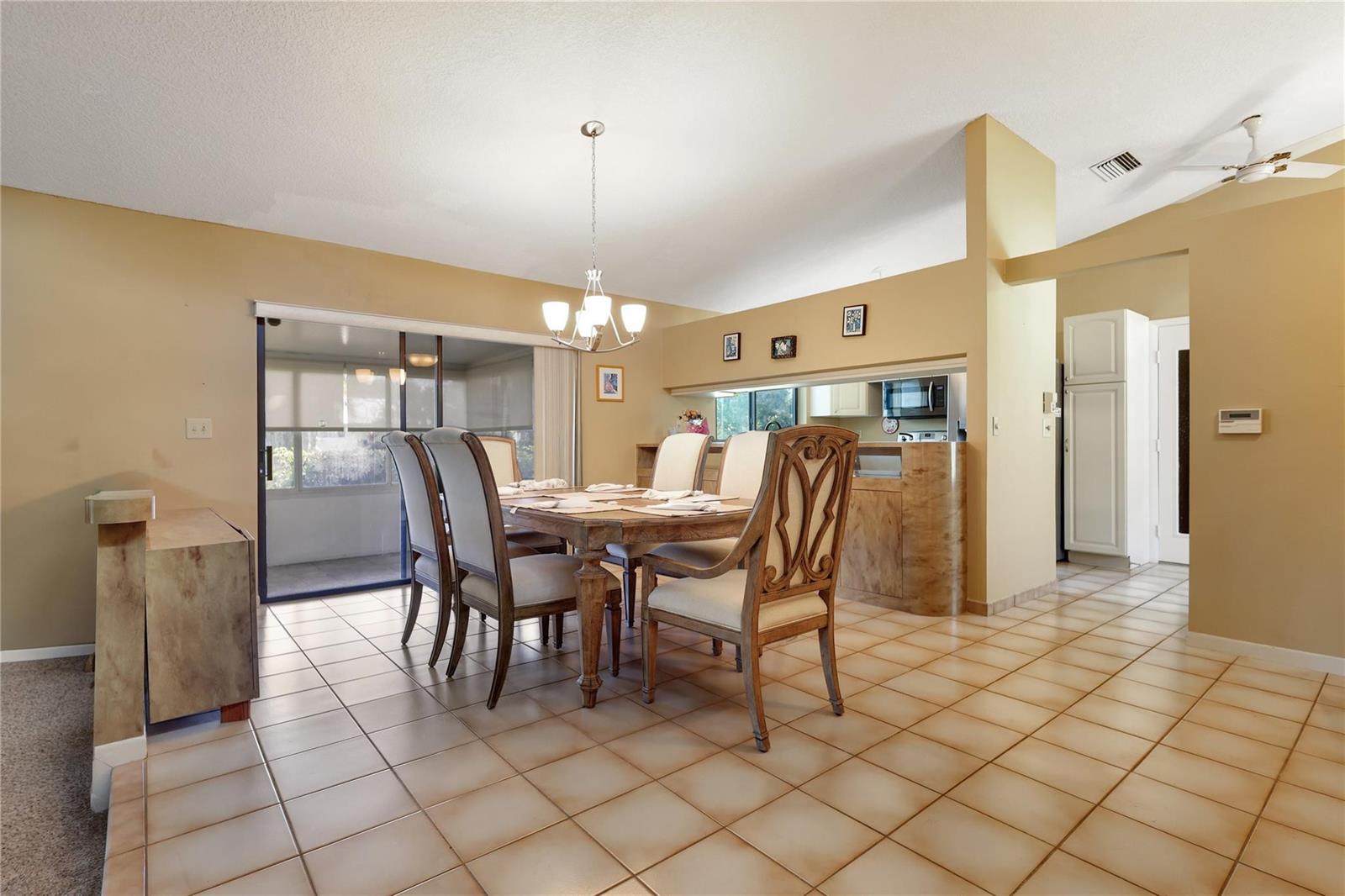 Ver detalles 5541 2 / 2 1534 sq. ft. $ 2026-06-04 0 foto