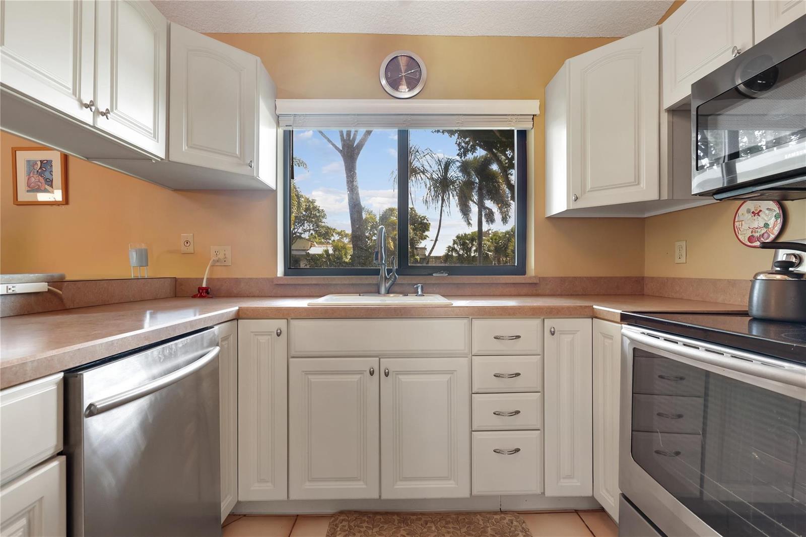 Ver detalles 5541 2 / 2 1534 sq. ft. $ 2026-06-04 0 foto
