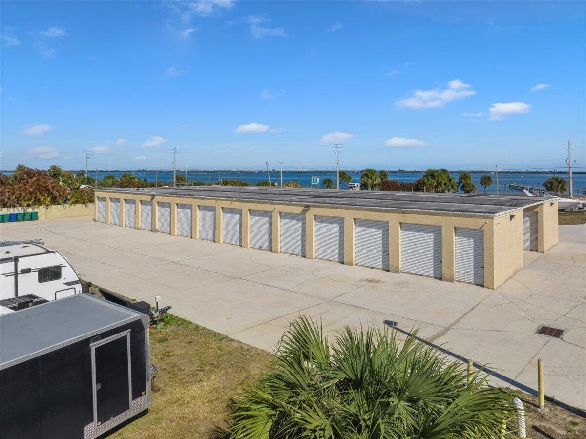 Ver detalles / 4 sq. ft. $ 2026-05-22 0 foto