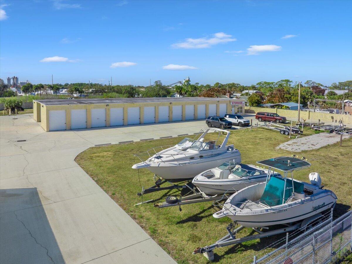 Ver detalles / 4 sq. ft. $ 2026-05-22 0 foto