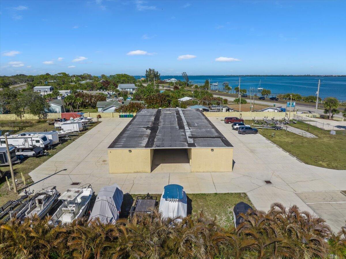 Ver detalles / 4 sq. ft. $ 2026-05-22 0 foto
