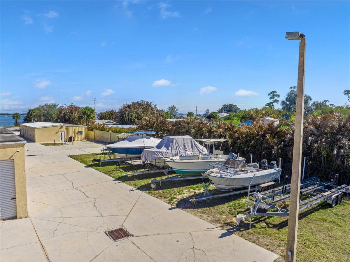 Ver detalles / 4 sq. ft. $ 2026-05-22 0 foto