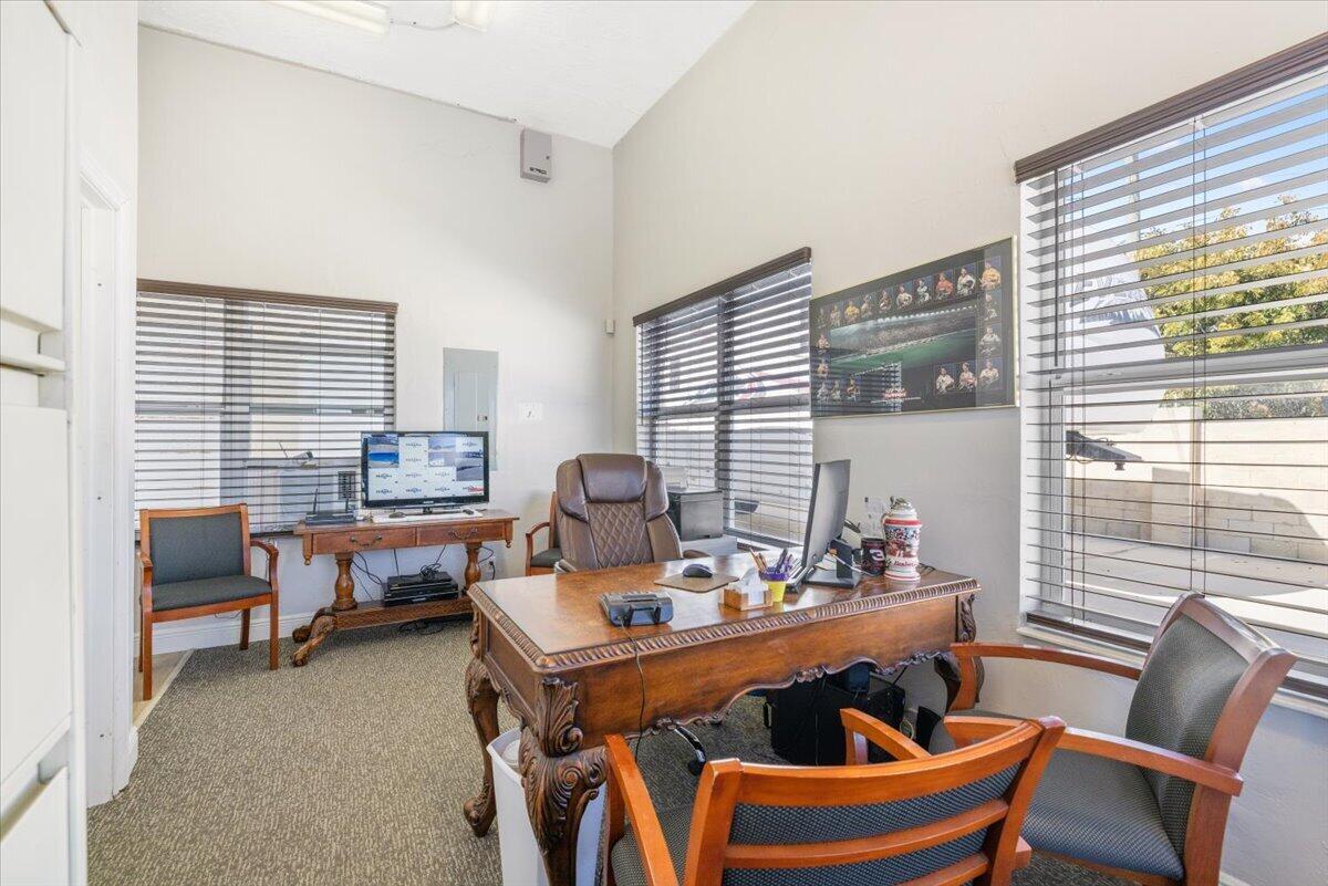 Ver detalles / 4 sq. ft. $ 2026-05-22 0 foto