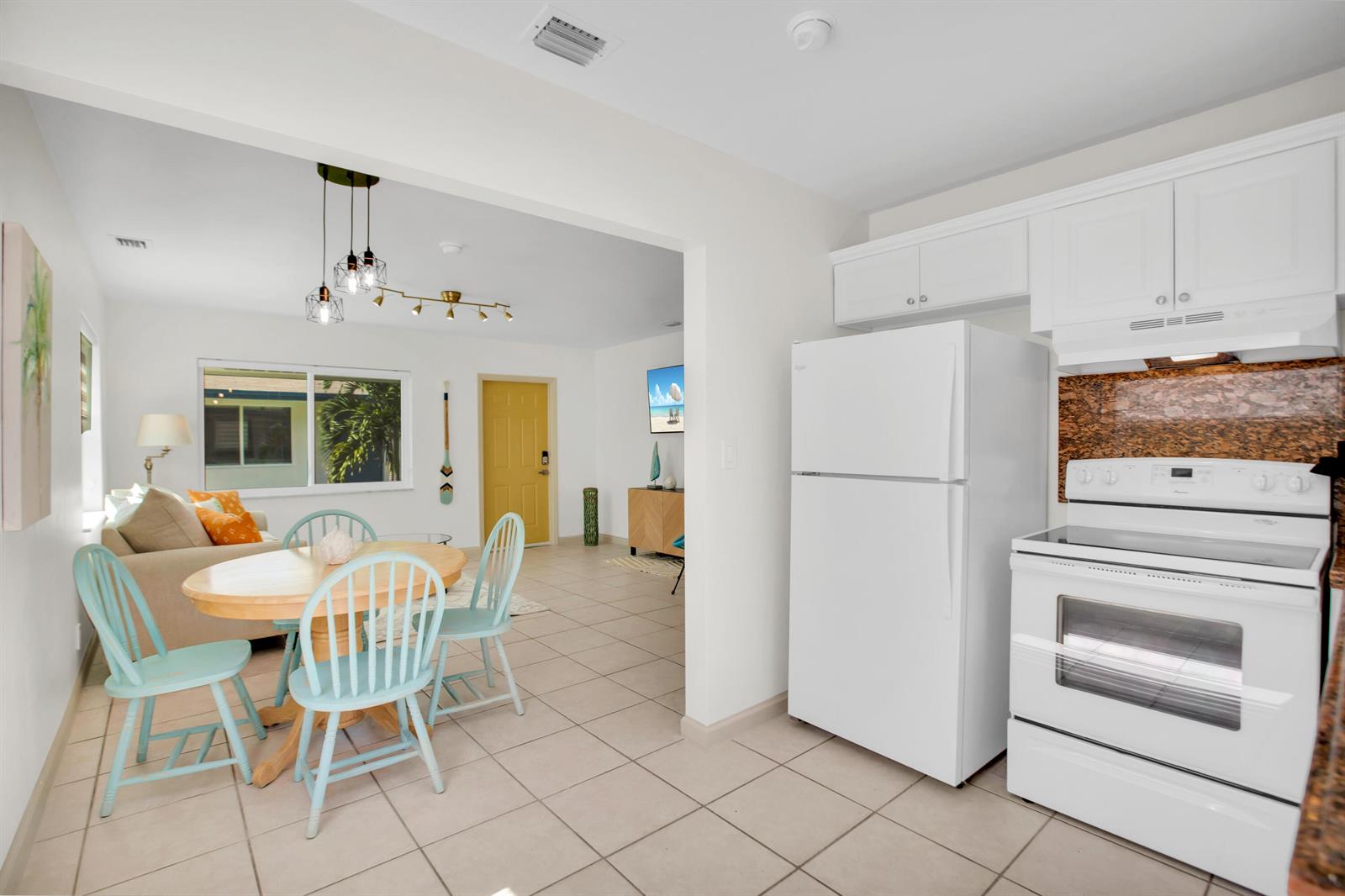 1-2  / 4 1912 sq. ft. $ 2026-05-28 0 foto