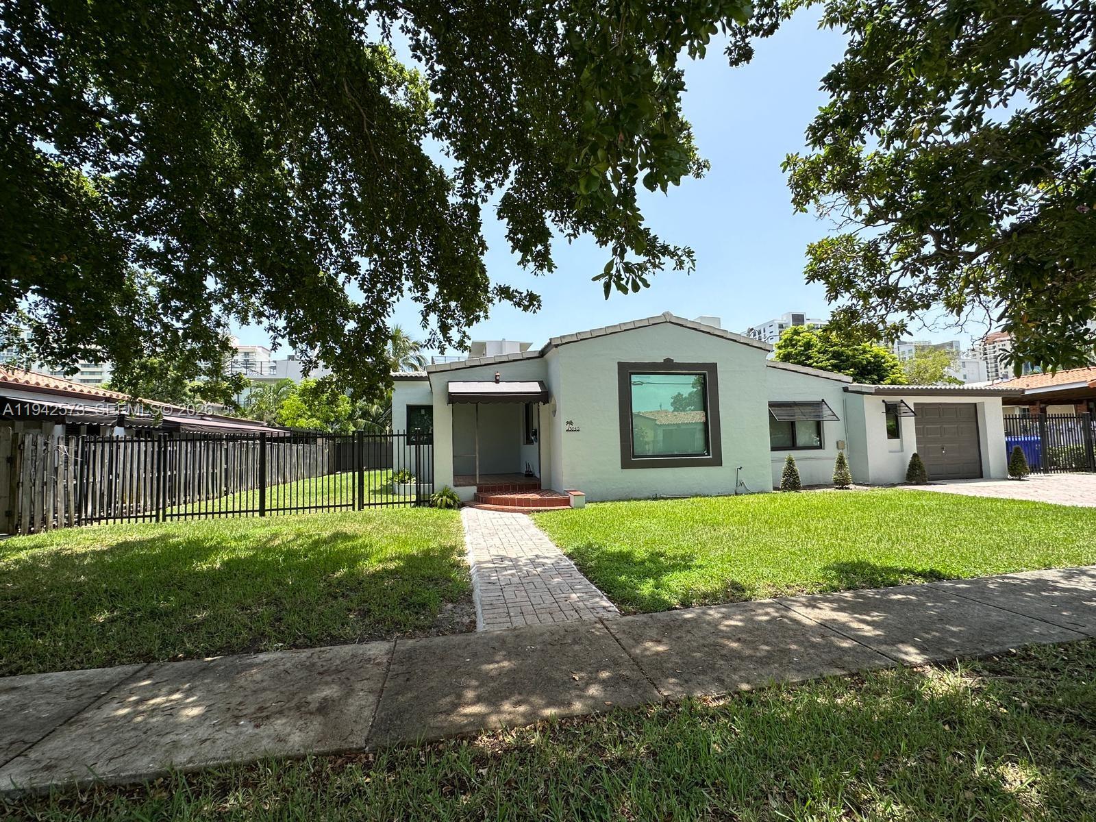   /   кв.футов $ 2026-01-09 0 Фото