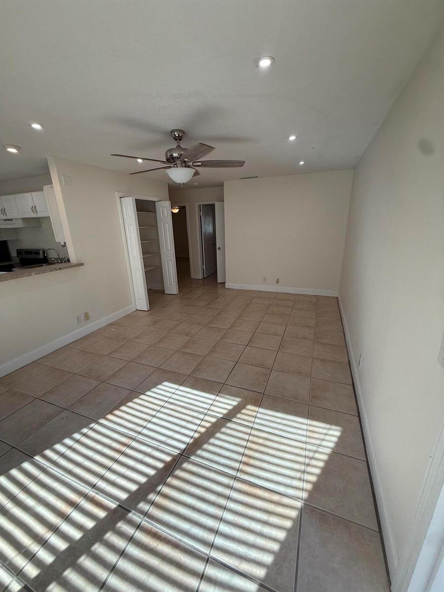   / 3 2580 sq. ft. $ 2026-06-03 0 foto