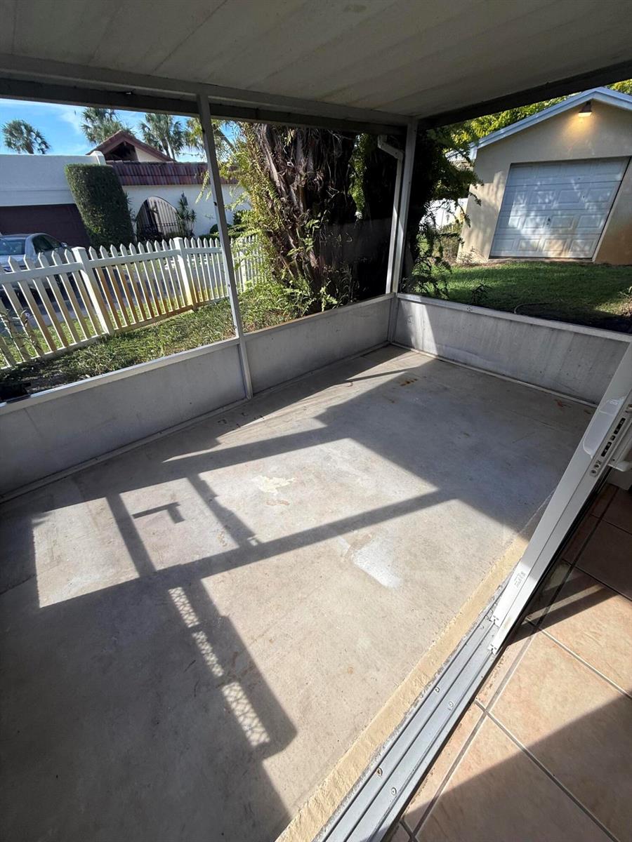   / 3 2580 sq. ft. $ 2026-06-03 0 foto