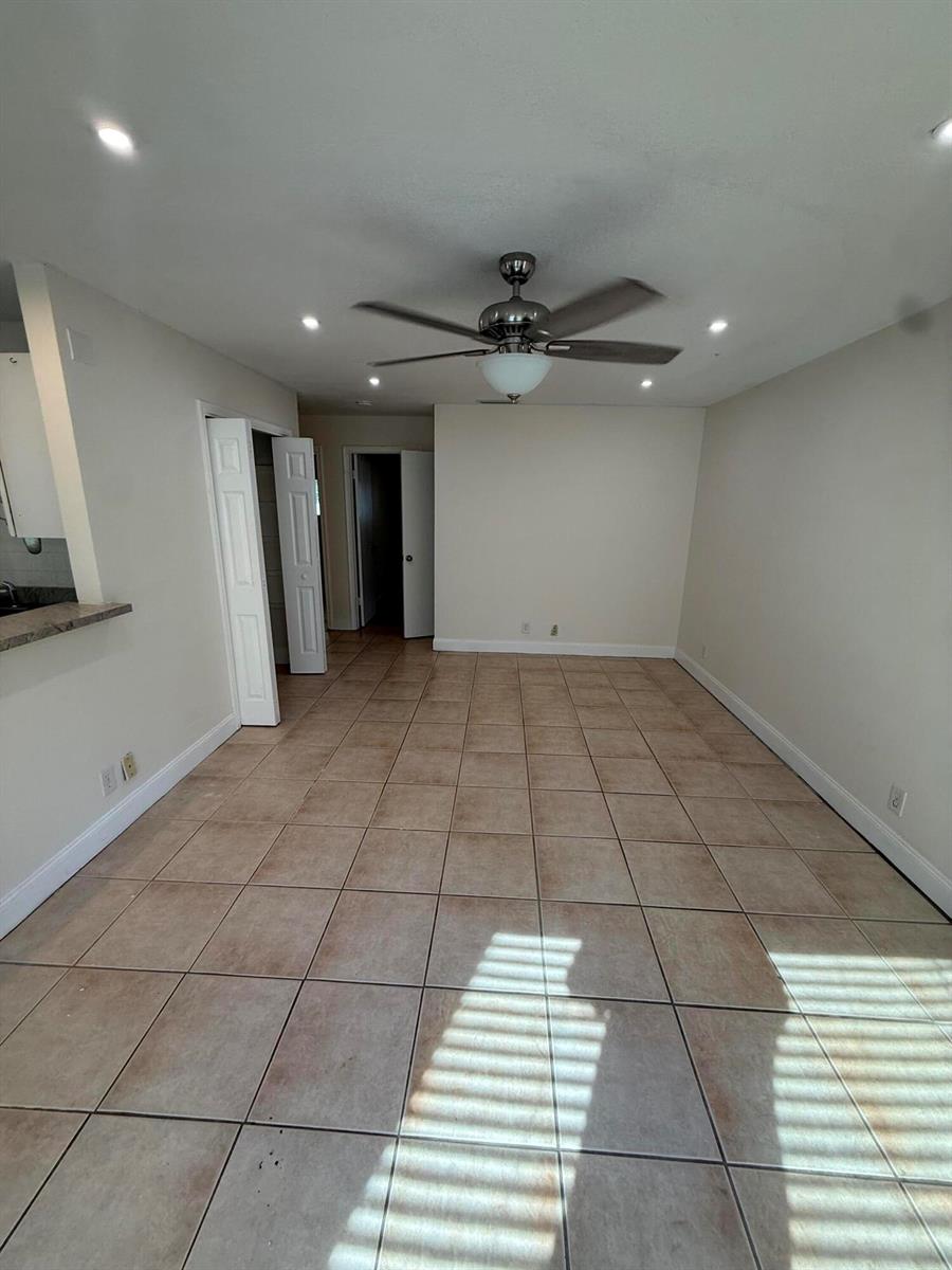   / 3 2580 sq. ft. $ 2026-06-03 0 foto