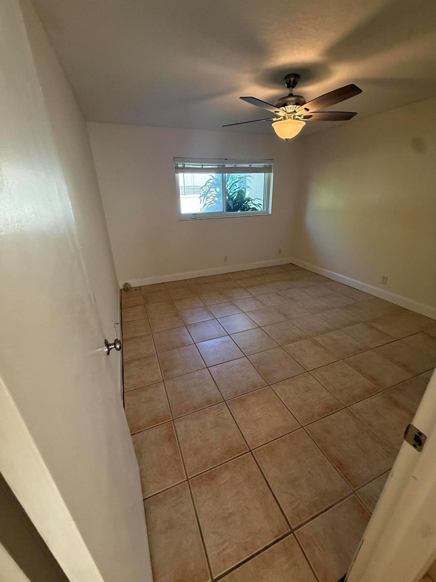   / 3 2580 sq. ft. $ 2026-06-03 0 foto