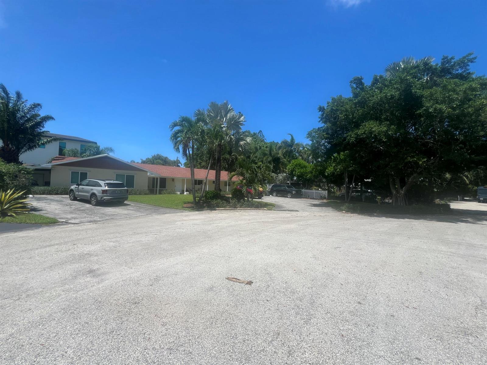  / 3 2580 sq. ft. $ 2026-06-03 0 foto