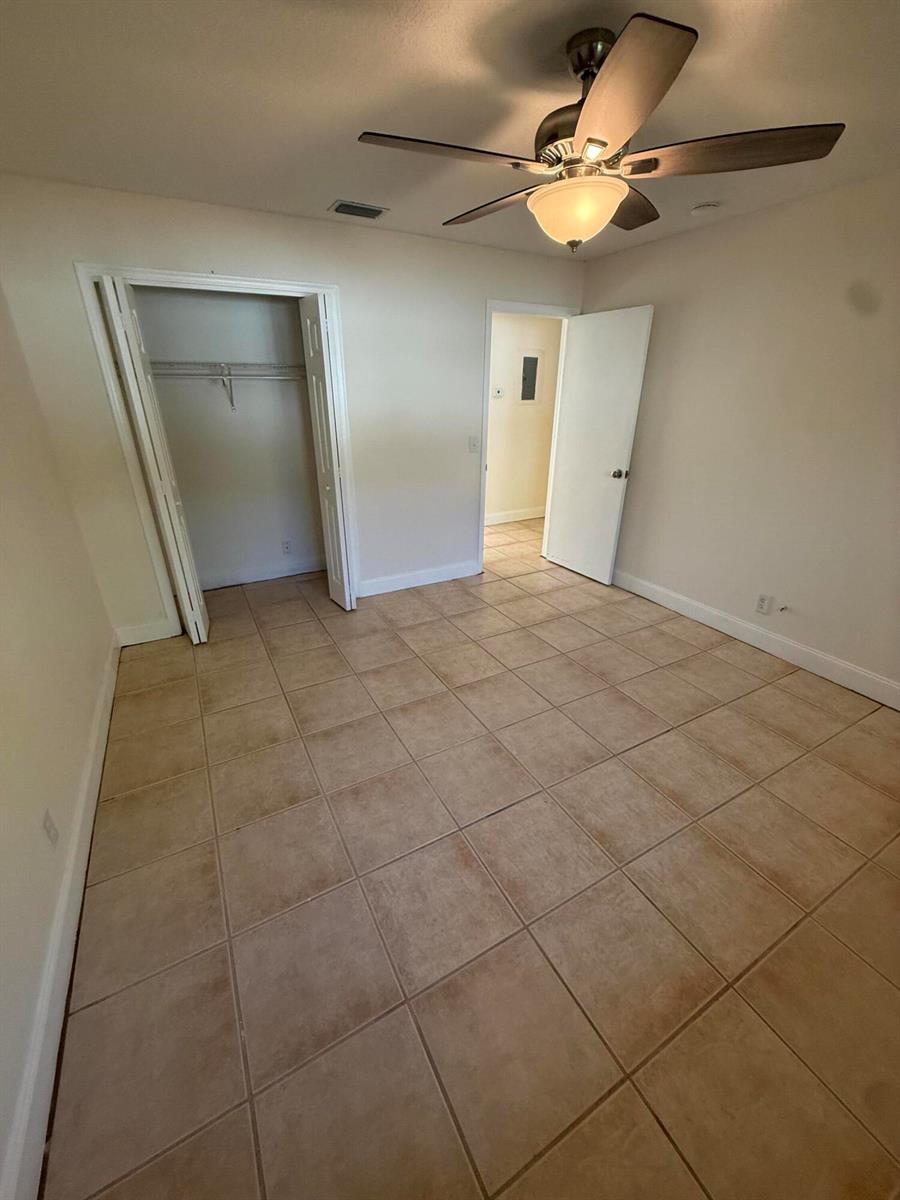   / 3 2580 sq. ft. $ 2026-06-03 0 foto