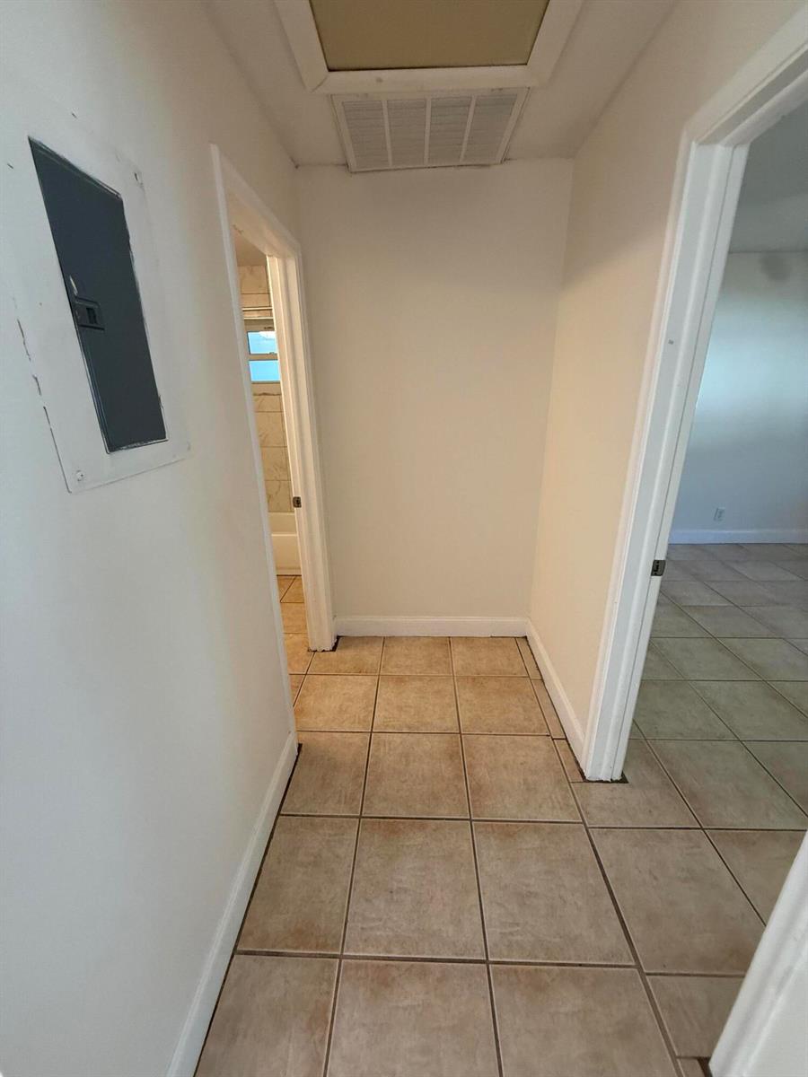   / 3 2580 sq. ft. $ 2026-06-03 0 foto