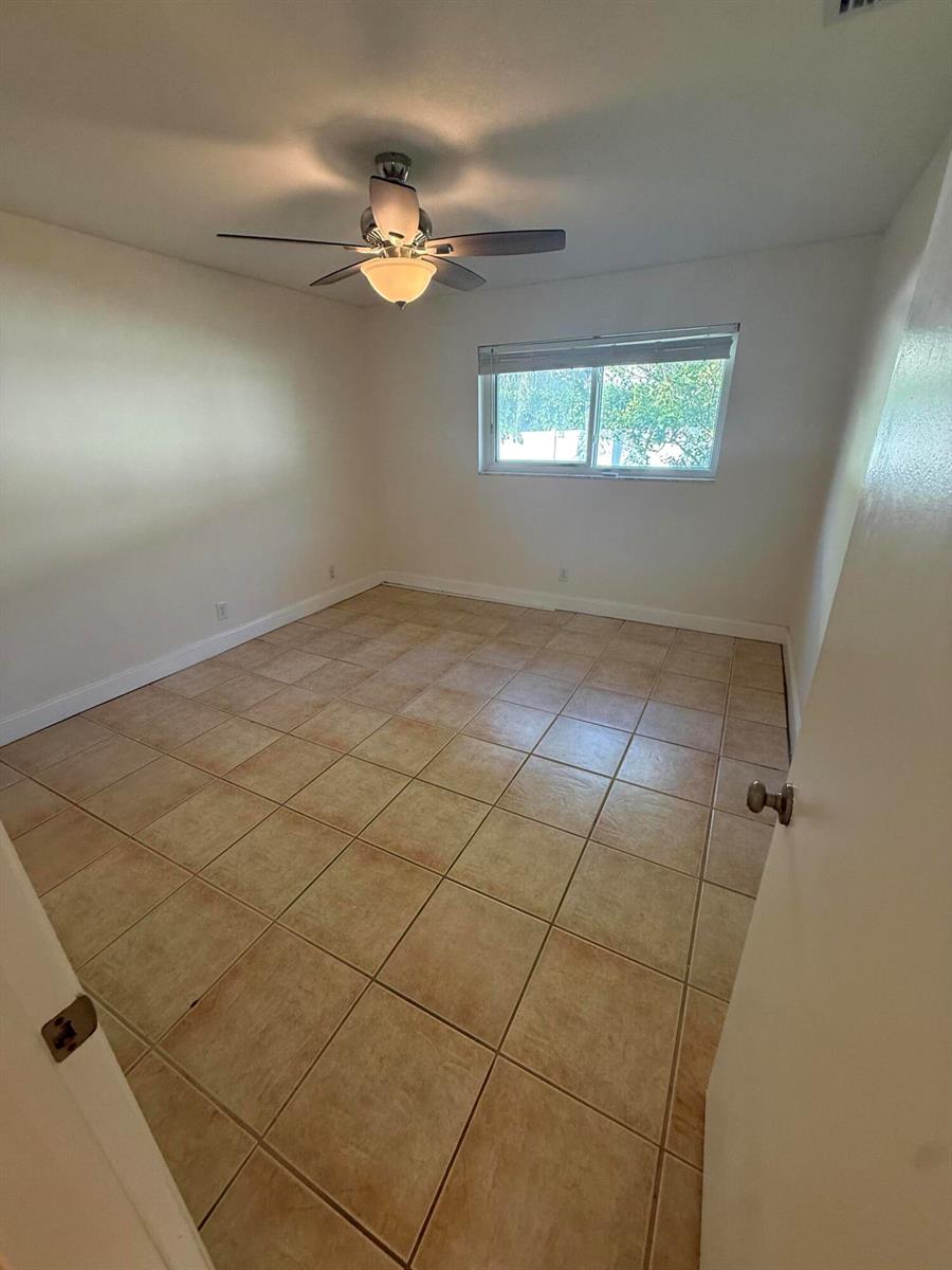   / 3 2580 sq. ft. $ 2026-06-03 0 foto