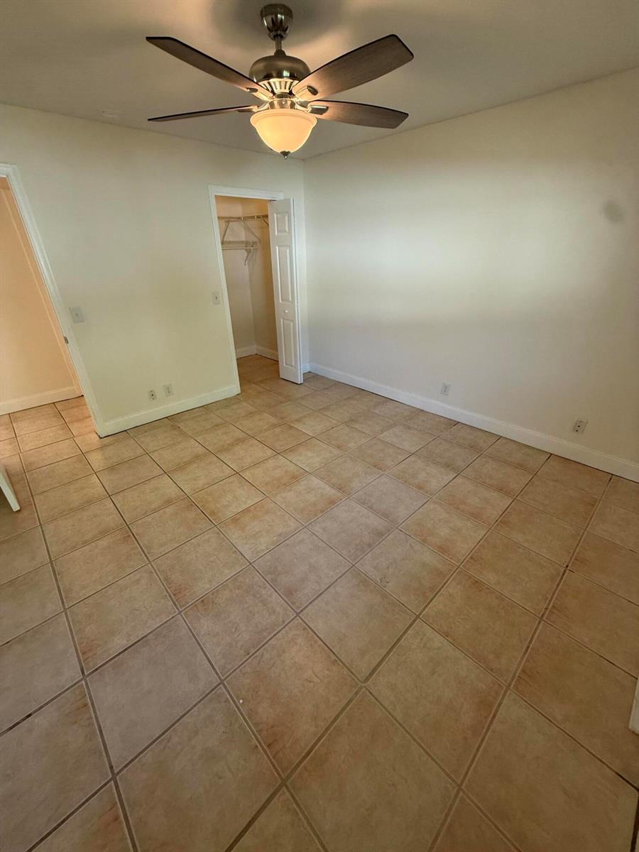   / 3 2580 sq. ft. $ 2026-06-03 0 foto
