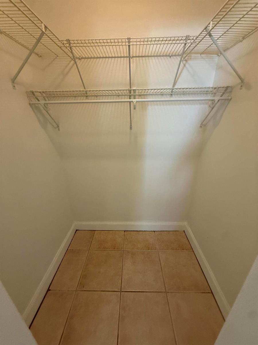   / 3 2580 sq. ft. $ 2026-06-03 0 foto