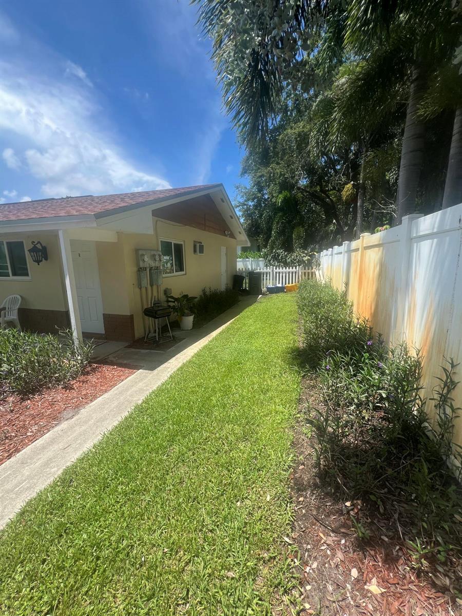   / 3 2580 sq. ft. $ 2026-06-03 0 foto