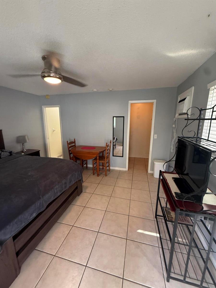   / 3 2580 sq. ft. $ 2026-06-03 0 foto
