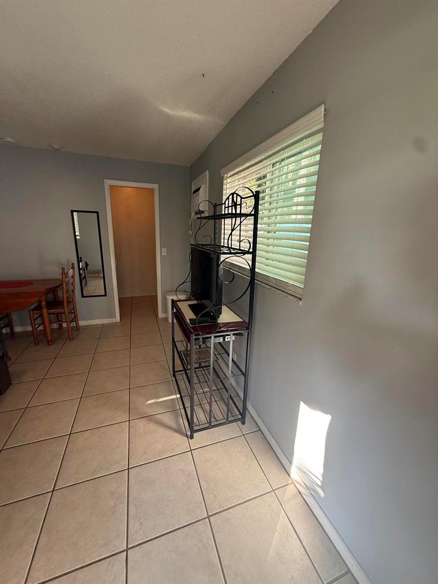   / 3 2580 sq. ft. $ 2026-06-03 0 foto