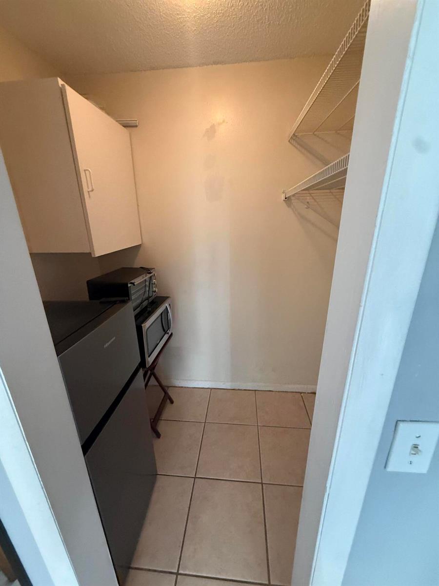   / 3 2580 sq. ft. $ 2026-06-03 0 foto