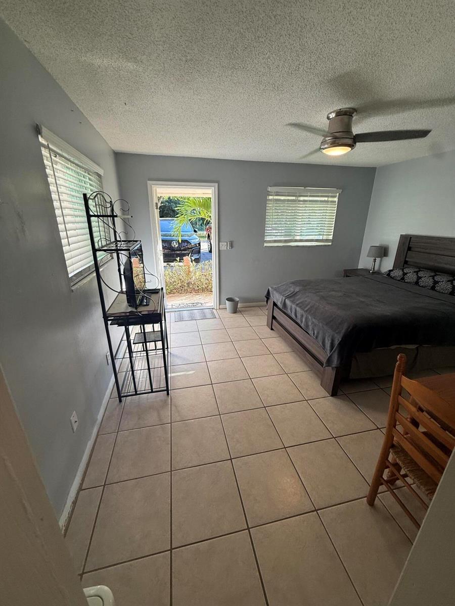   / 3 2580 sq. ft. $ 2026-06-03 0 foto