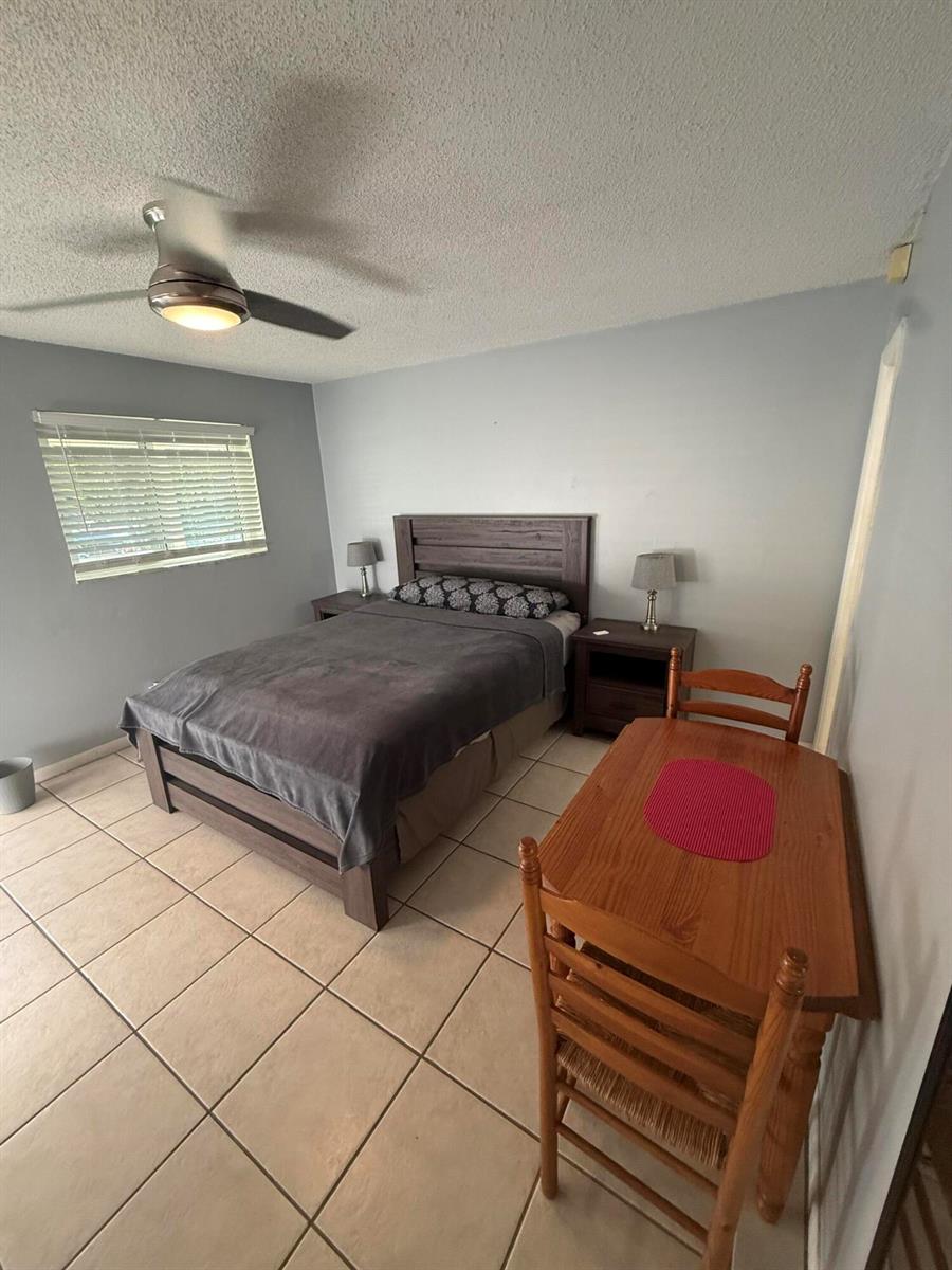  / 3 2580 sq. ft. $ 2026-06-03 0 foto