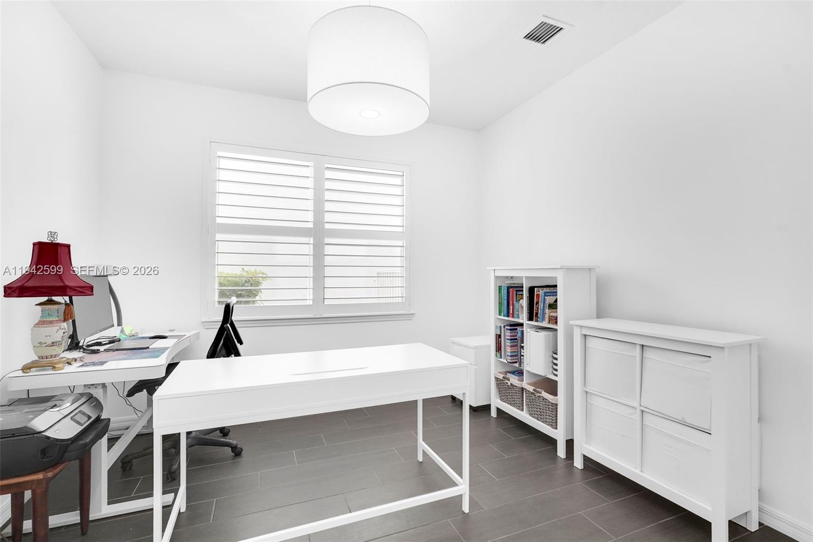 1612 3 / 3 2220 кв.футов $ 2026-01-09 0 Фото