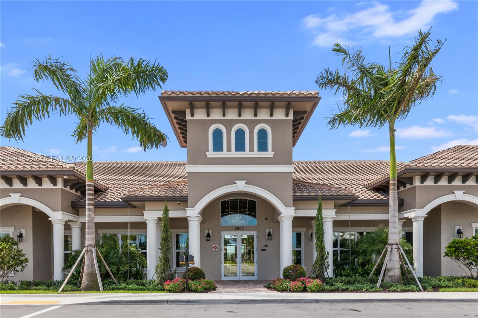 1612 3 / 3 2220 sq. ft. $ 2026-01-09 0 foto