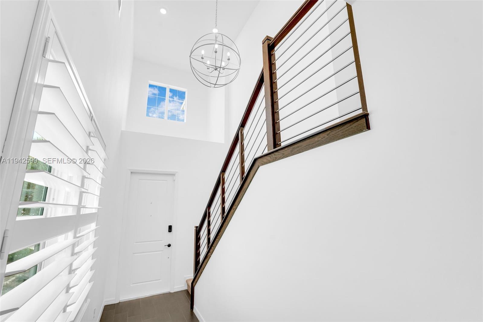 1612 3 / 3 2220 кв.футов $ 2026-01-09 0 Фото