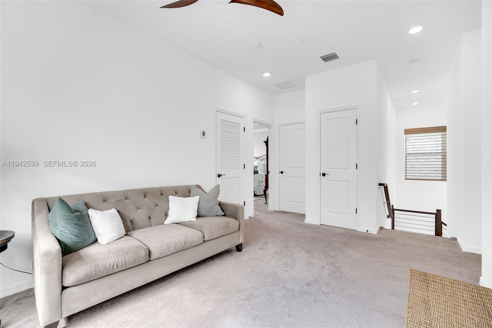 1612 3 / 3 2220 кв.футов $ 2026-01-09 0 Фото