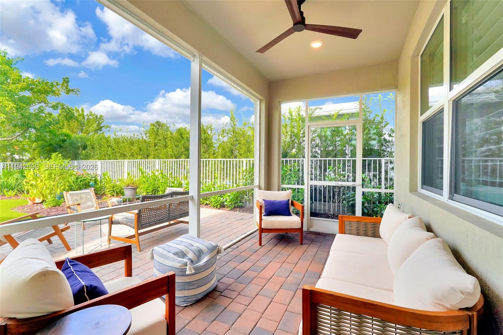 1612 3 / 3 2220 кв.футов $ 2026-01-09 0 Фото