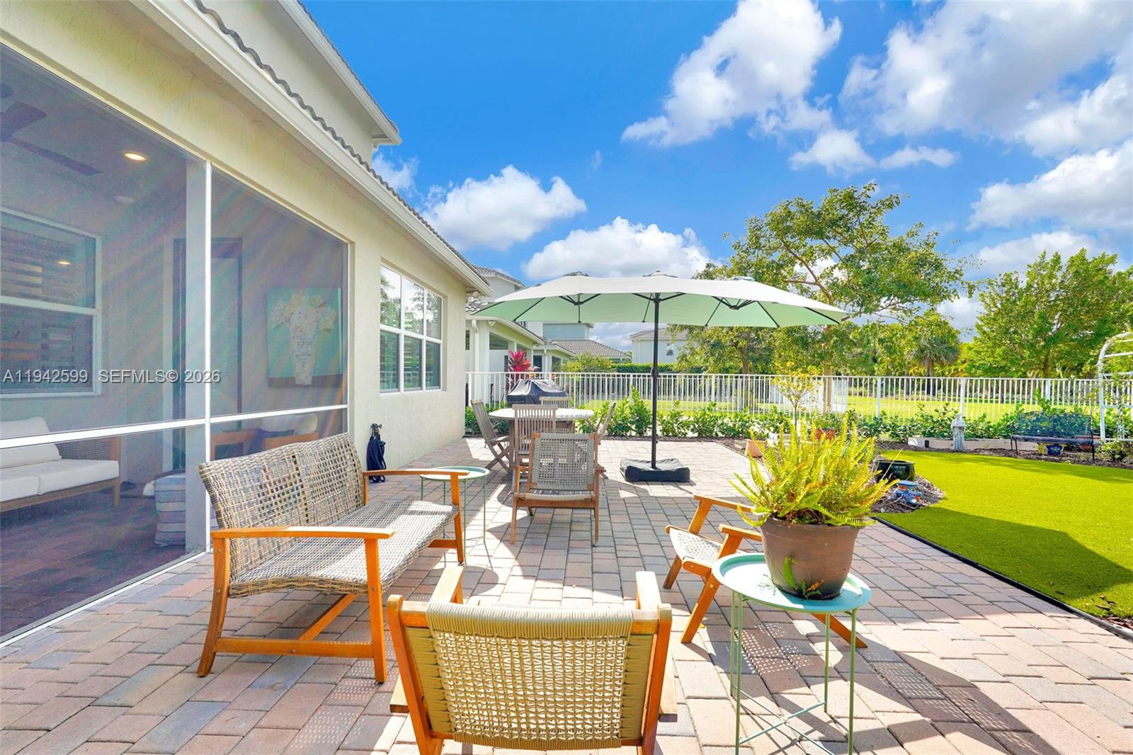 1612 3 / 3 2220 кв.футов $ 2026-01-09 0 Фото