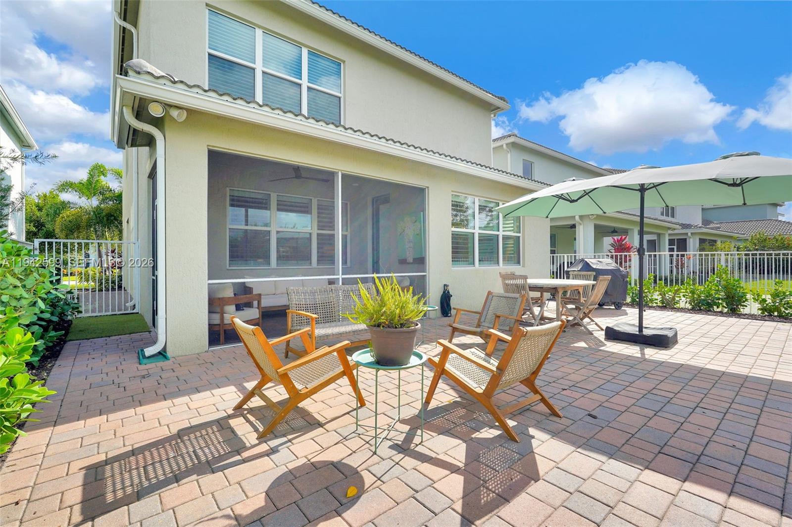 1612 3 / 3 2220 кв.футов $ 2026-01-09 0 Фото