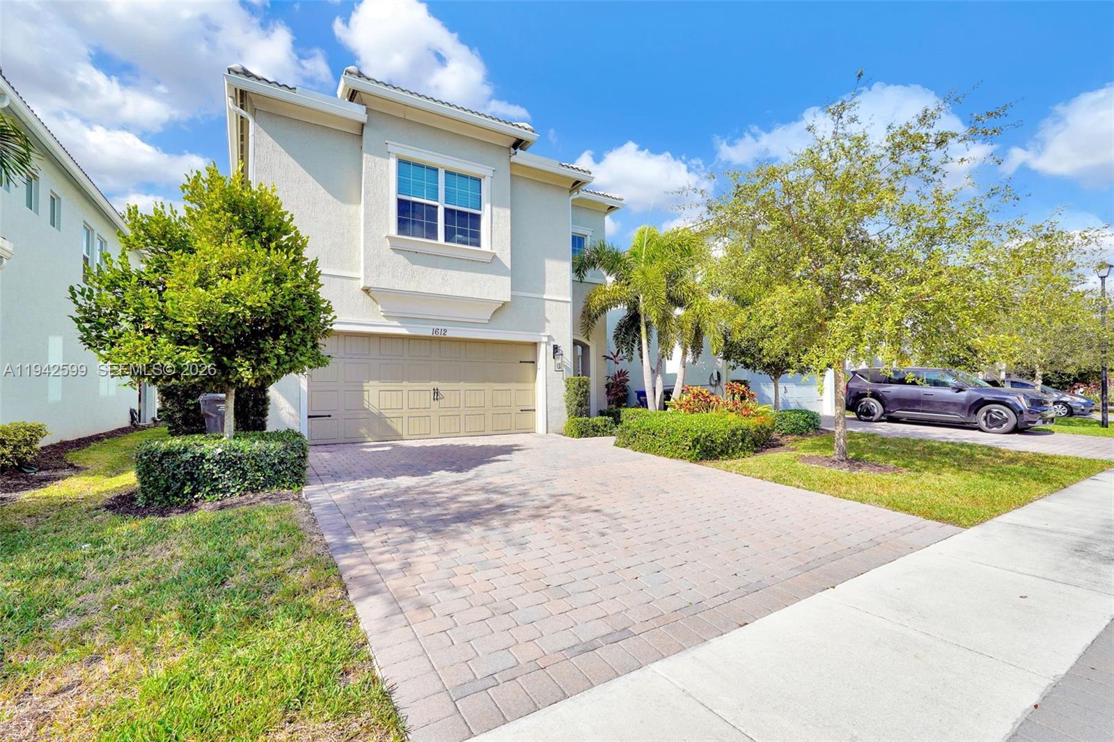 1612 3 / 3 2220 кв.футов $ 2026-01-09 0 Фото