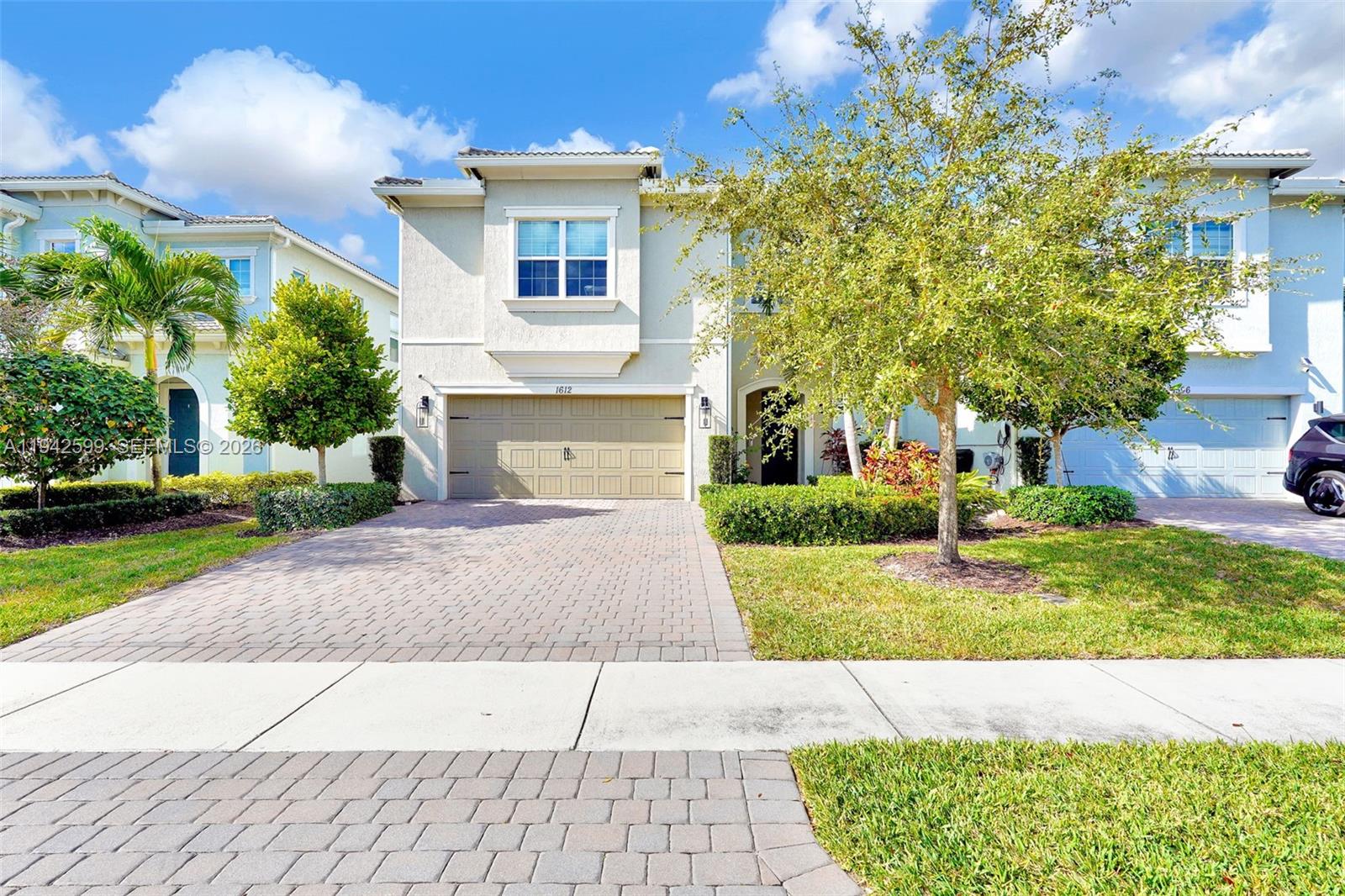 1612 3 / 3 2220 кв.футов $ 2026-01-09 0 Фото